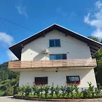 בית אירוח And Pri Baslju צ'רקנו