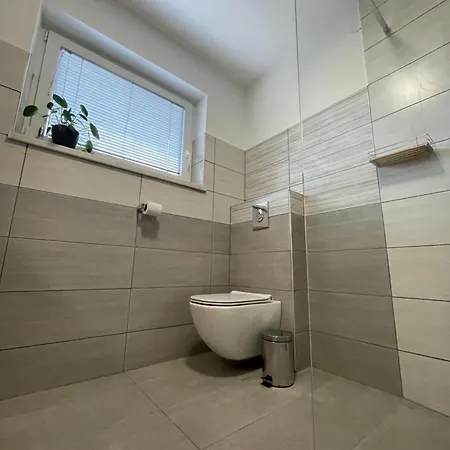 And Pri Baslju Privatunterkunft